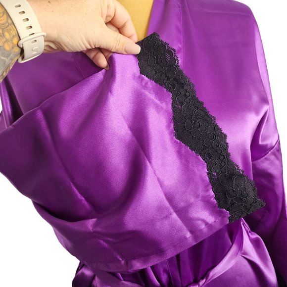 Victoria's Secret Womens Purple Silky Feeling Long Robe Size Small - Picture 5 of 10